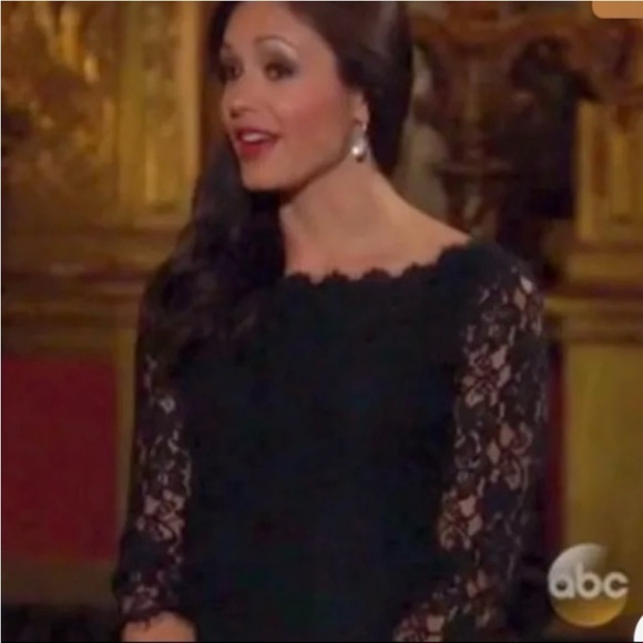 DIANE VON FURSTENBERG LACE DRESS PERFECT CONDITION   $400 never worn - Picture 10 of 16